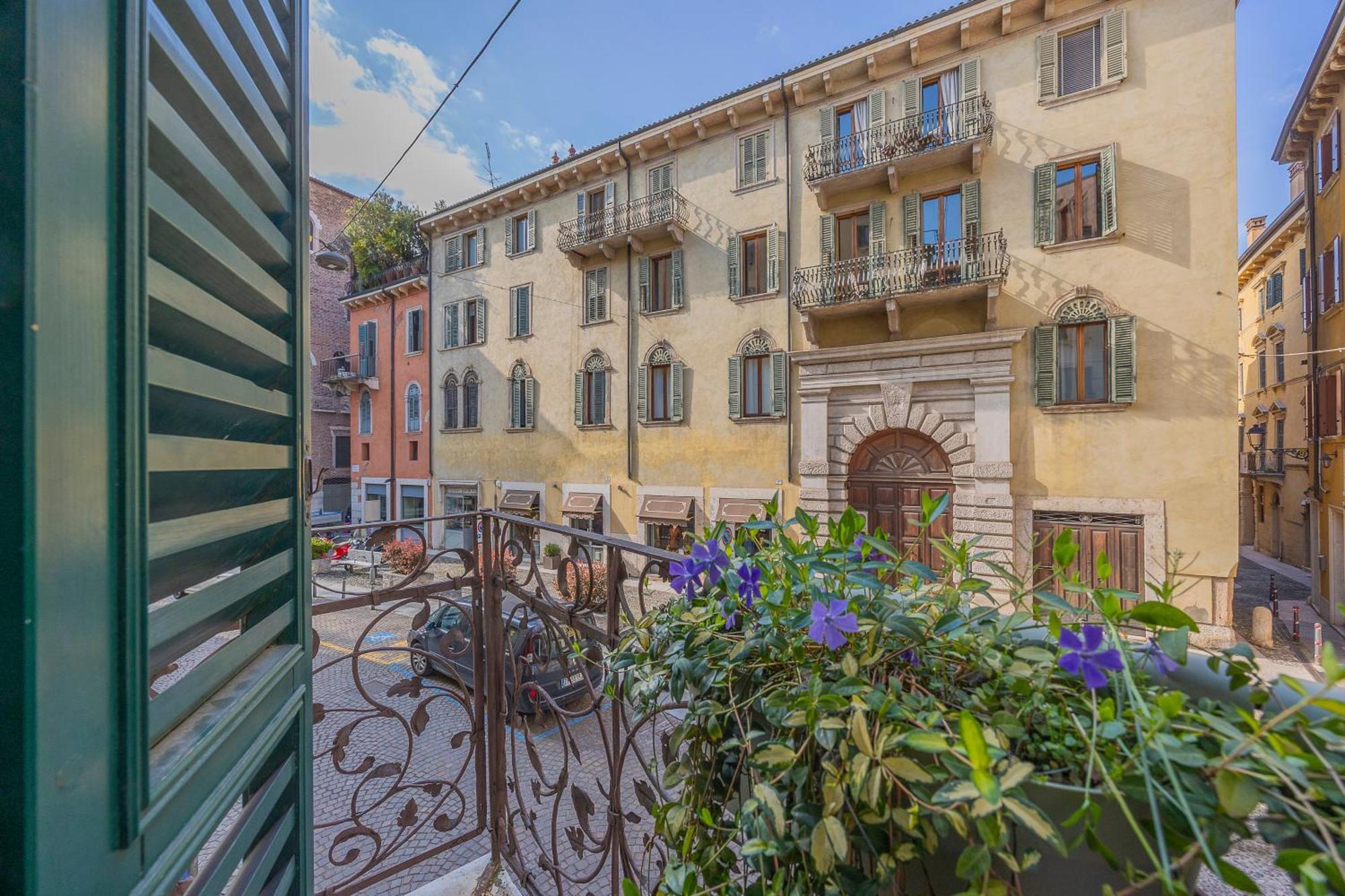 Domus Largo Pescheria เวโรนา ภายนอก รูปภาพ