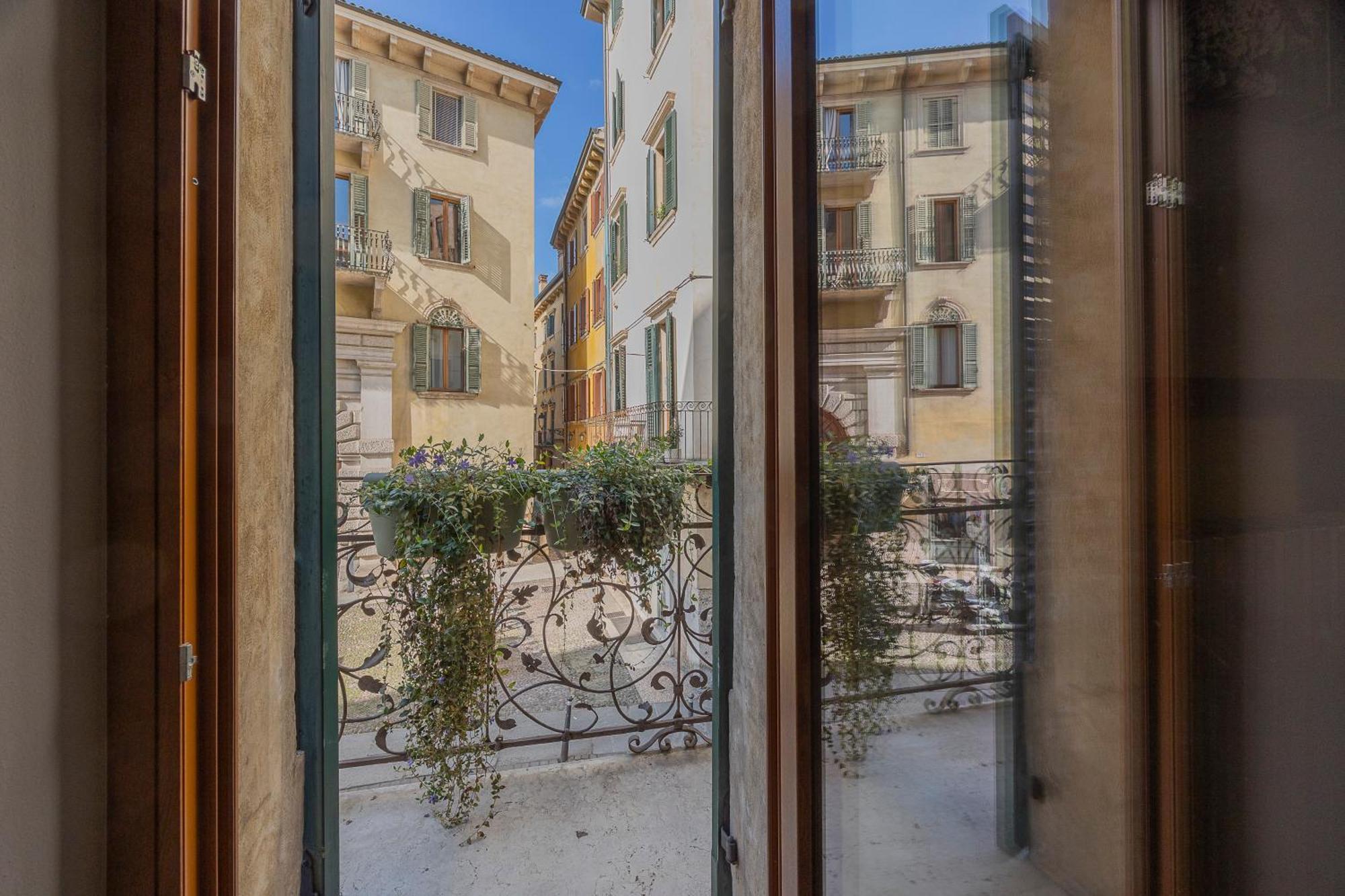 Domus Largo Pescheria เวโรนา ภายนอก รูปภาพ